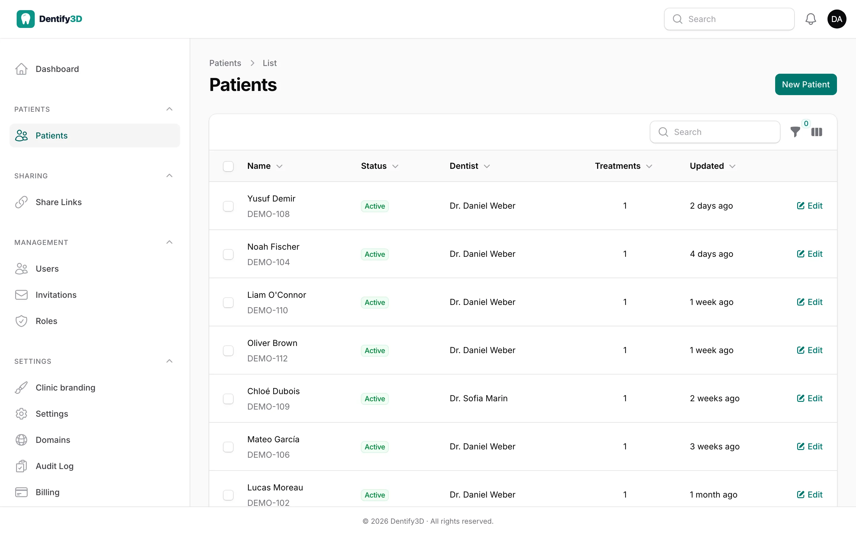 Patient list with status, responsible dentist and treatment count